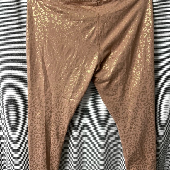 ZYIA Pants - ZYIA Light N’Tight 7/8 Leggings